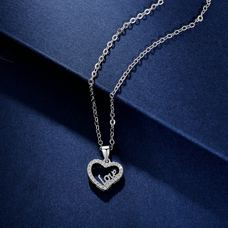 گردنبند نقره love مدل ۲