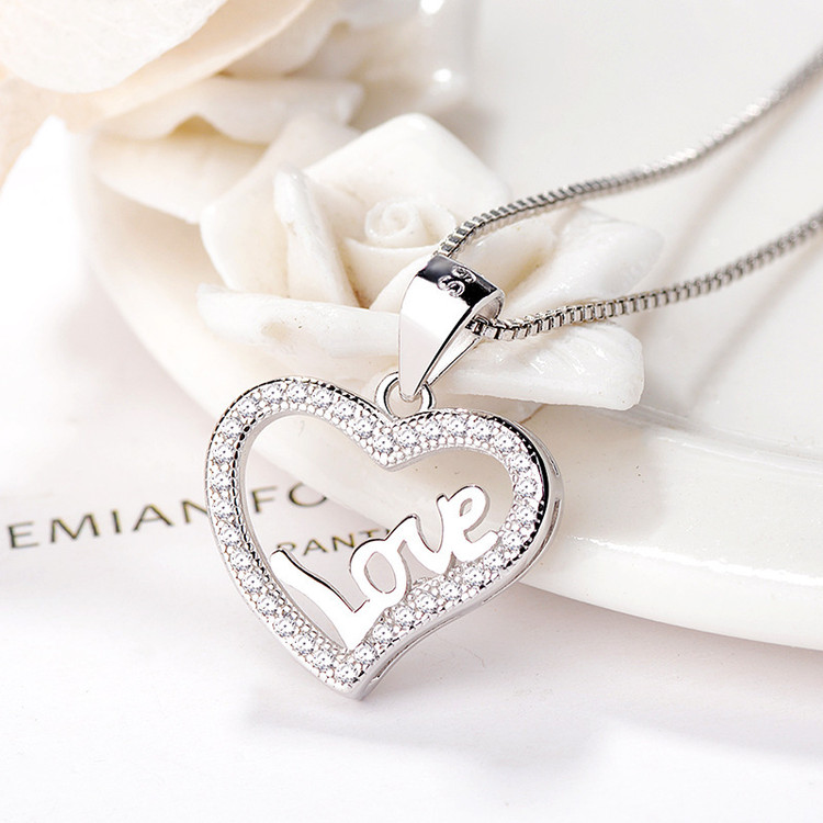 گردنبند نقره love مدل ۲